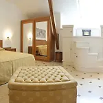 Angelina Hotel 4*
