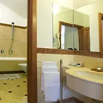 Angelina Hotel 4*