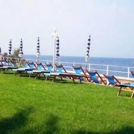 Angelina Hotel